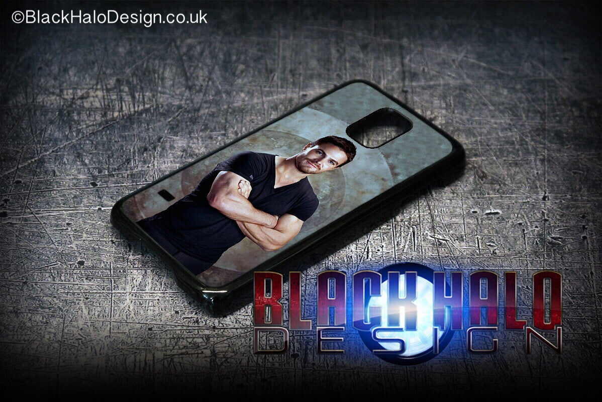 THE ARROW OLIVER QUEEN (STEPHEN AMELL) CASE FOR SAMSUNG GALAXY S5 - Black Halo Design